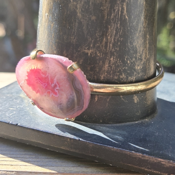 Pink Agate Natural gemstone crystal bracelet 8" adjustable - Picture 3 of 5